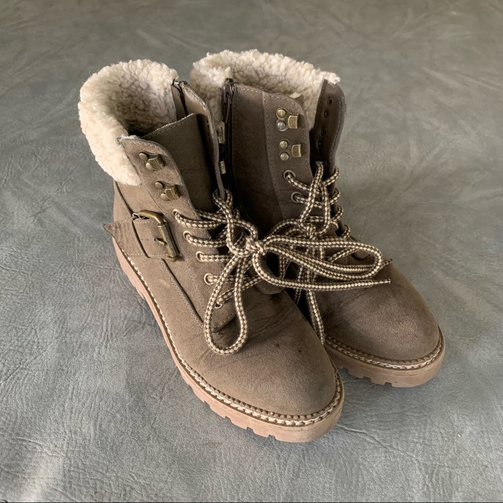 Sherpa lined olive green faux suede boots